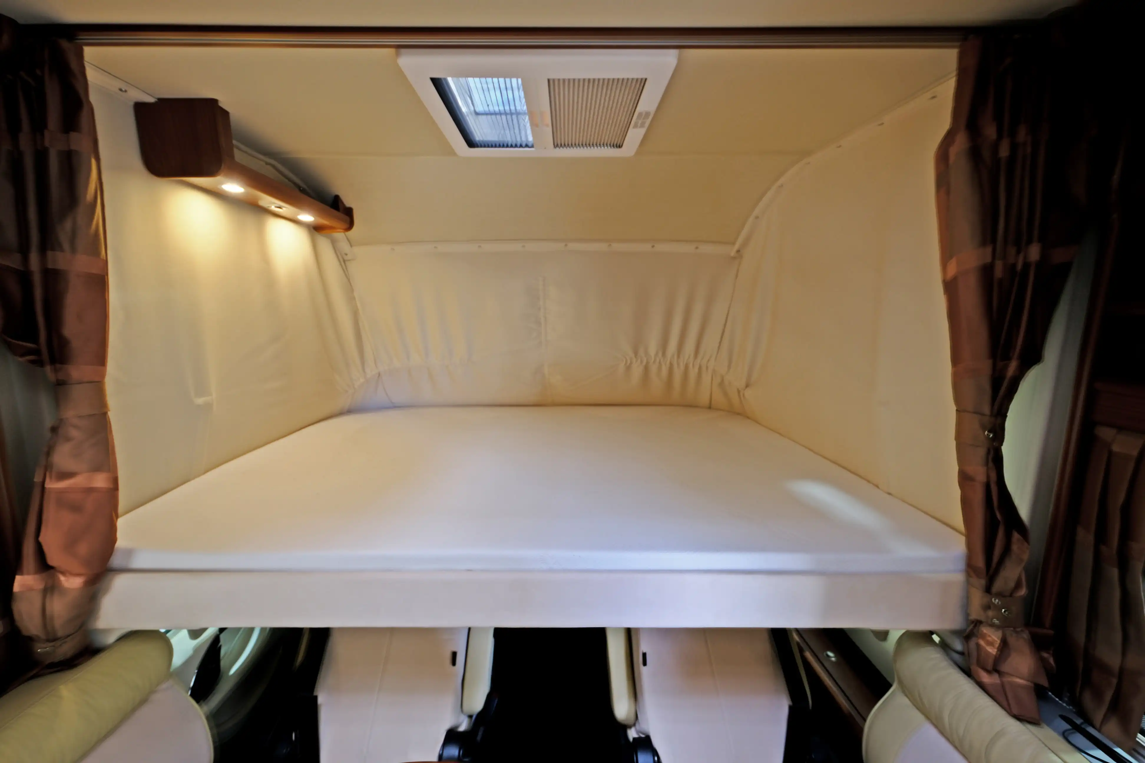 CARTHAGO Chic E-Line I 49 Yachting